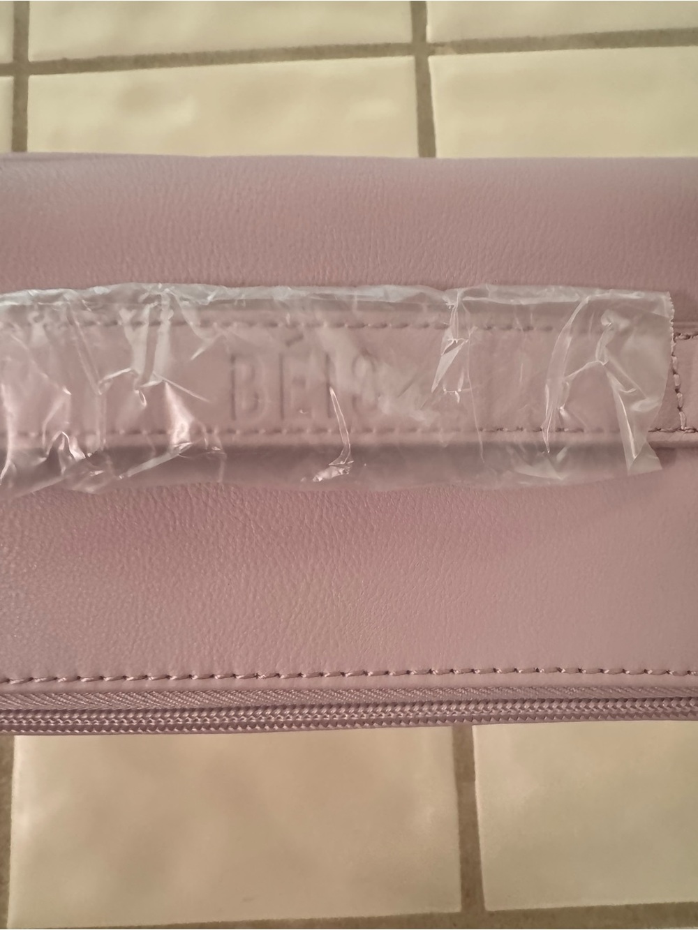 BEIS X Wicked Toiletry Kit Wicked Pink - Picture 2 of 8
